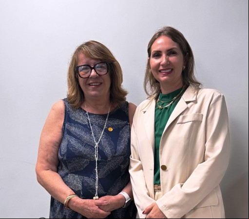 JULIANE BINOTTO PROTOCOLA PEDIDO DE R$ 200 MIL PARA A SAÚDE JUNTO À DEPUTADA ESTADUAL CLARICE GANEM}