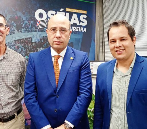 PASTOR DIOGO ARRUDA E IRMÃO MÁRCIO SILVA BUSCAM RECURSOS E PARCERIAS PARA LEME EM VISITA À ASSEMBLEIA LEGISLATIVA DE SP}