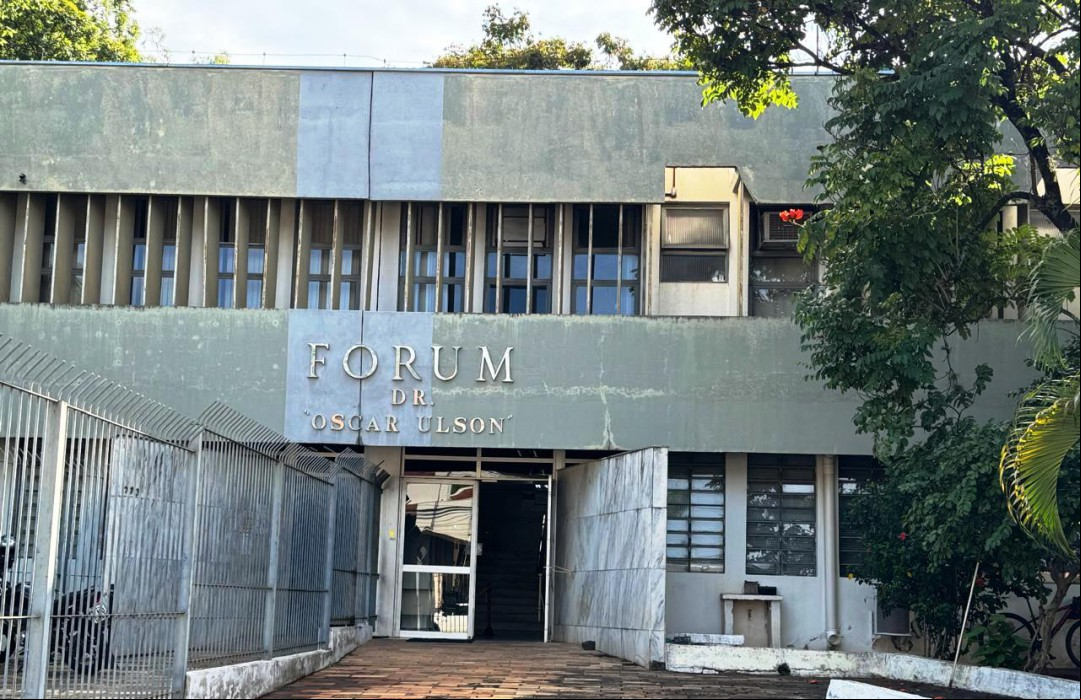 MINISTÉRIO PÚBLICO PROPÕE AÇÃO CONTRA EX-SECRETÁRIO DE EDUCAÇÃO DE LEME E COBRA DEVOLUÇÃO DE QUASE R$ 2 MILHÕES E SEISCENTOS MIL REAIS POR COMPRA MILIONÁRIA DE LIVROS EM BRAILE E LIBRAS